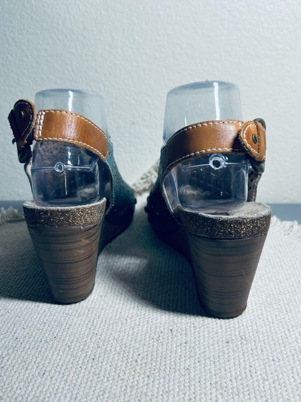 PIKOLINOS Benissa Green Leather Wedge Sandal with Tan Accent - Picture 5 of 11